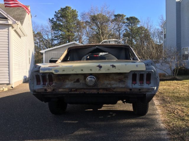 1968 Sunlite gold Ford Mustang Coupe