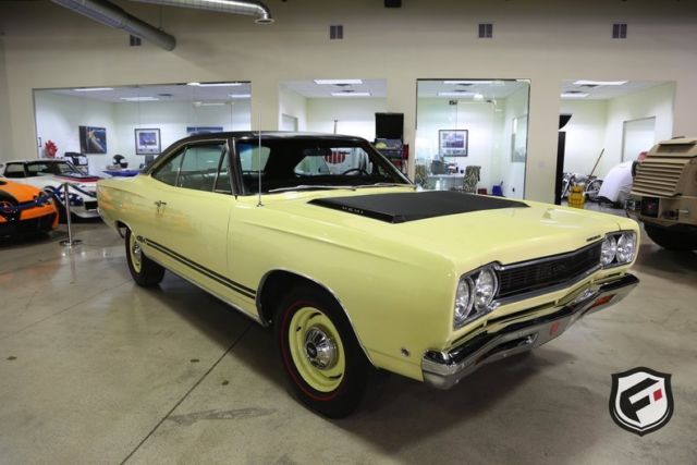 1968 Yellow Plymouth GTX HEMI Other