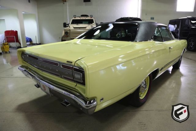 1968 Yellow Plymouth GTX HEMI Other