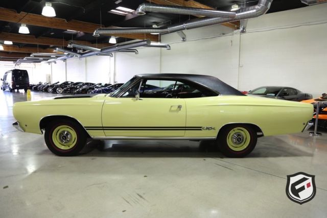 1968 Yellow Plymouth GTX HEMI Other