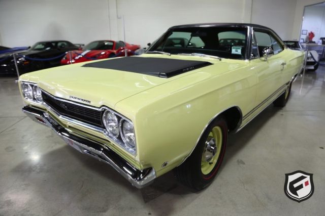 1968 Yellow Plymouth GTX HEMI Other