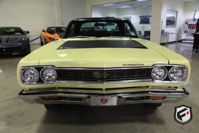 1968 Yellow Plymouth GTX HEMI Other