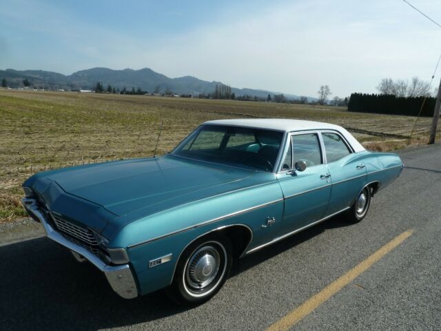 1968 Turqouise Chevrolet Impala Sedan