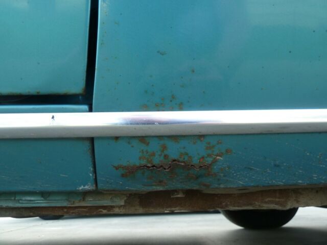 1968 Turqouise Chevrolet Impala Sedan