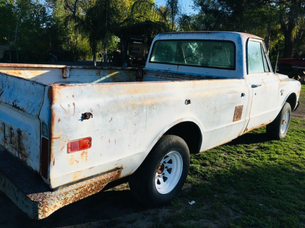 1968 White Chevrolet C-10 Standard Cab Pickup