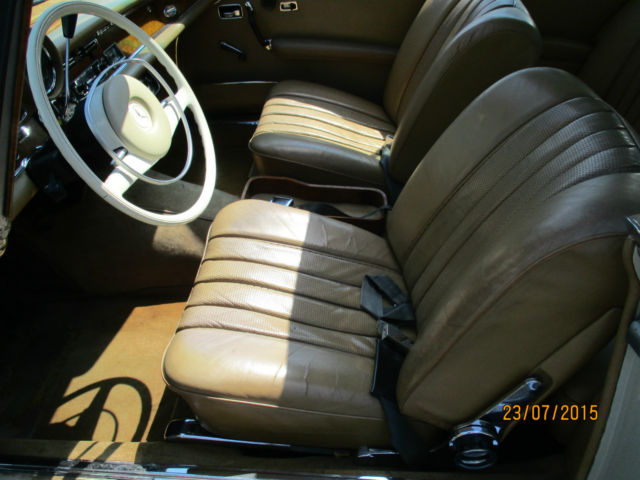 1968 BEIGE Mercedes-Benz 200-Series Coupe