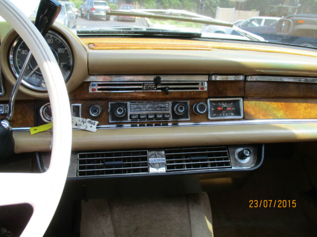 1968 BEIGE Mercedes-Benz 200-Series Coupe