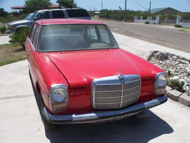 1969 Mercedes-Benz 200-Series Sedan