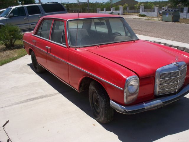 1969 Mercedes-Benz 200-Series Sedan