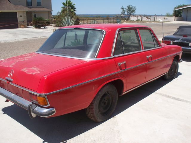 1969 Mercedes-Benz 200-Series Sedan