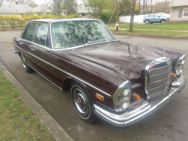1968 Burgundy Mercedes-Benz S-Class Sedan