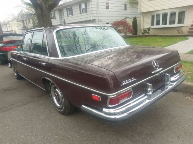 1968 Burgundy Mercedes-Benz S-Class Sedan