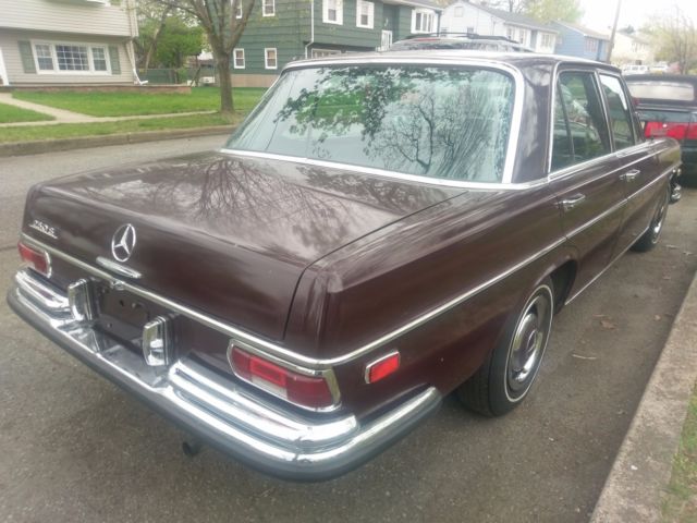 1968 Burgundy Mercedes-Benz S-Class Sedan