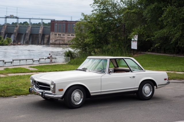 1968 White Mercedes-Benz 200-Series Roadster