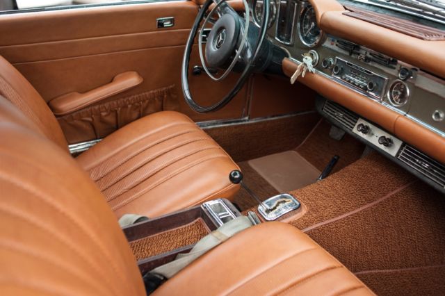 1968 White Mercedes-Benz 200-Series Roadster