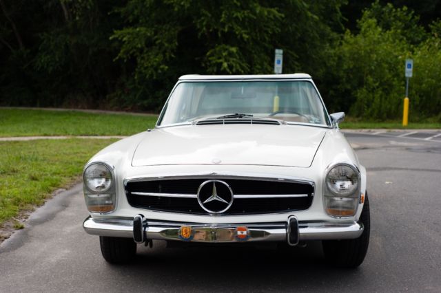 1968 White Mercedes-Benz 200-Series Roadster