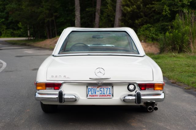 1968 White Mercedes-Benz 200-Series Roadster