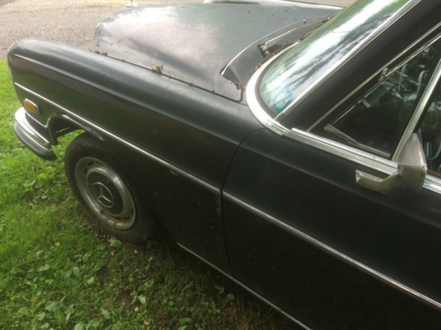 1968 Mercedes-Benz 200-Series