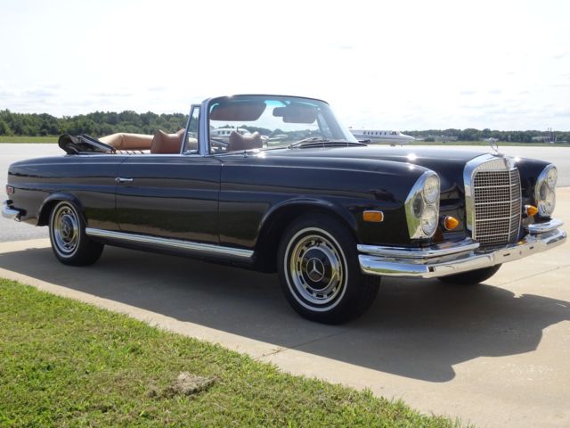 1968 Black Mercedes-Benz 280 SE Convertible