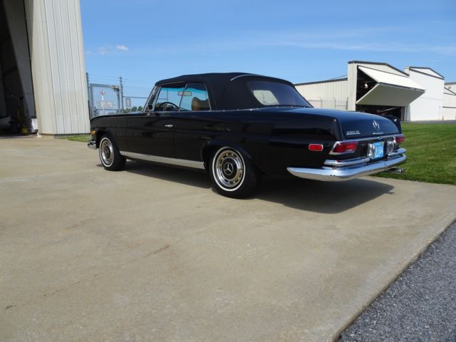 1968 Black Mercedes-Benz 280 SE Convertible