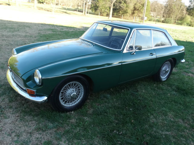 1968 GREEN MG MGB Coupe