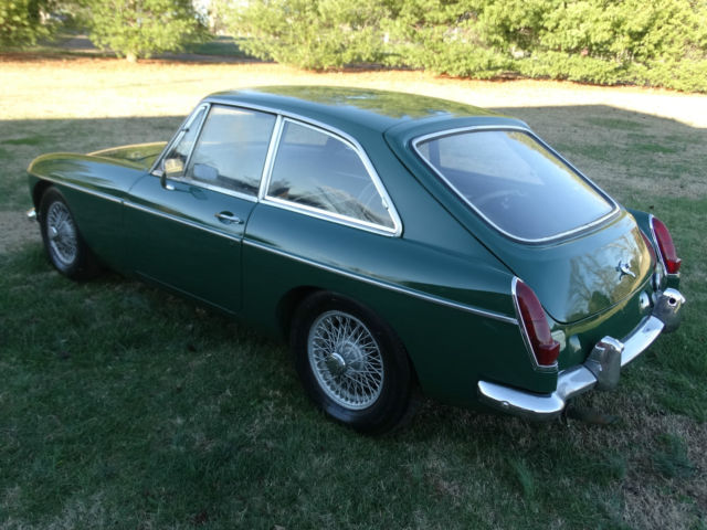1968 GREEN MG MGB Coupe