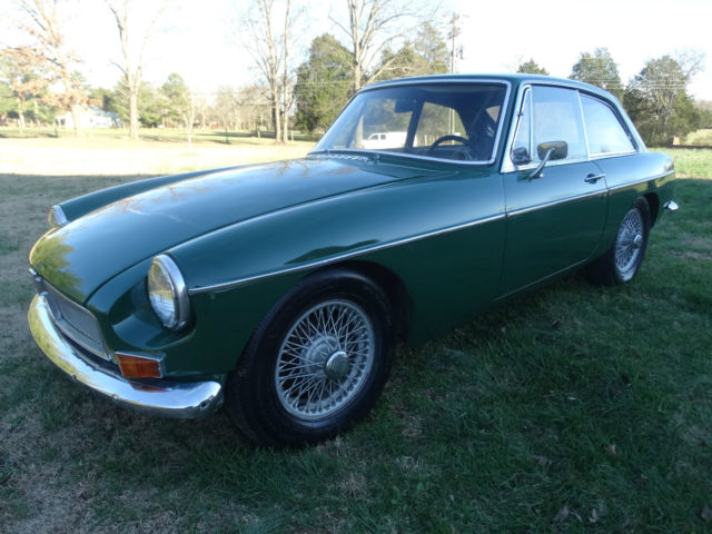 1968 GREEN MG MGB Coupe