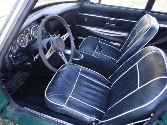 1968 GREEN MG MGB Coupe
