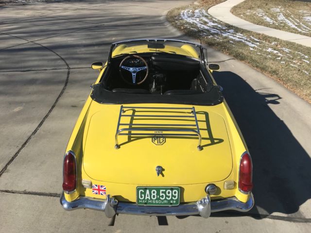 1968 Yellow MG MGB Convertible