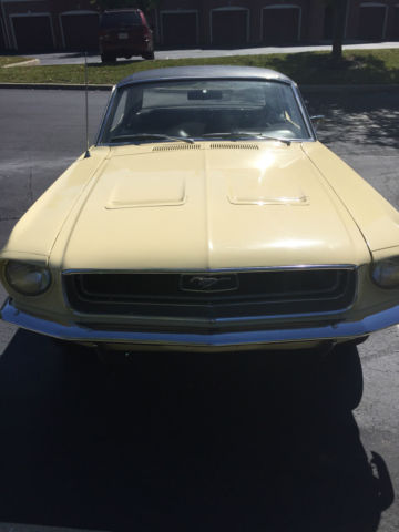 1968 Yellow Ford Mustang Coupe