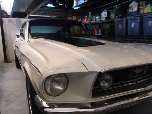 1968 WIMBLEDON WHITE Ford Mustang FASTBACK