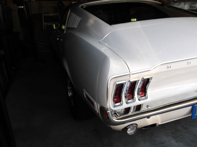 1968 WIMBLEDON WHITE Ford Mustang FASTBACK