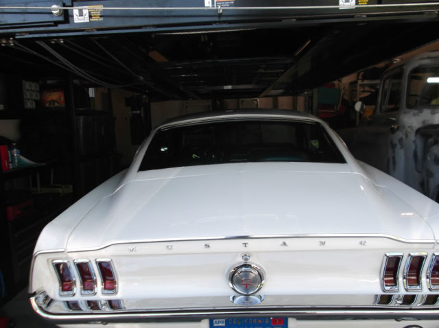 1968 WIMBLEDON WHITE Ford Mustang FASTBACK