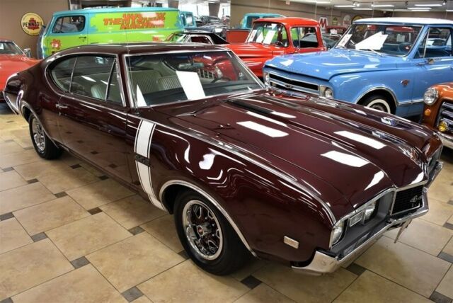 1968 Burgundy Oldsmobile 442 --