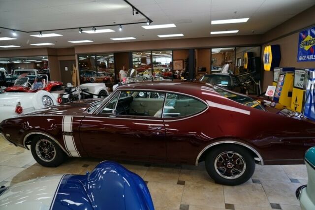 1968 Burgundy Oldsmobile 442 --