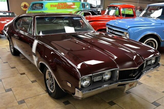 1968 Burgundy Oldsmobile 442 --