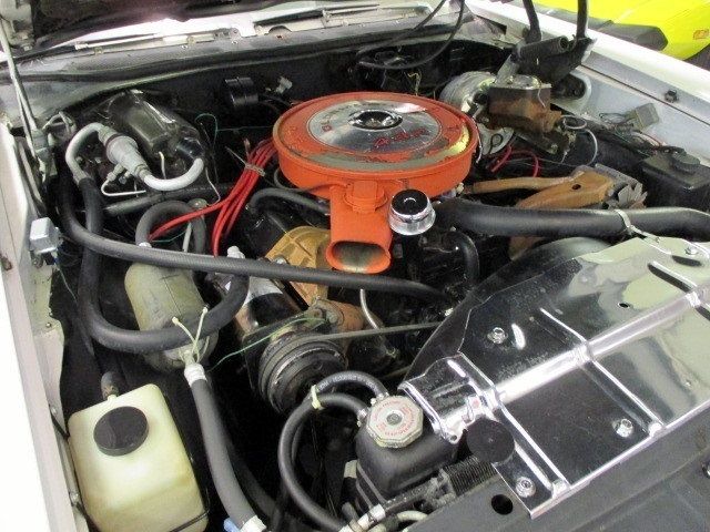 1968 White Oldsmobile 442 Coupe