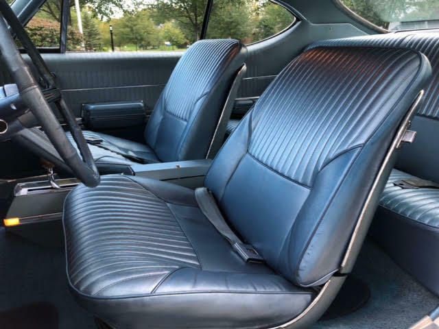 1968 White Oldsmobile 442 Coupe