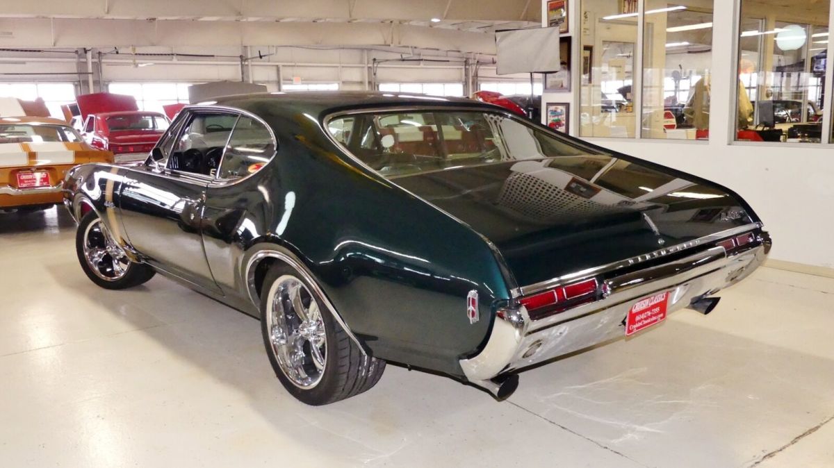 1968 Green Oldsmobile 448 2 DR Hard Top