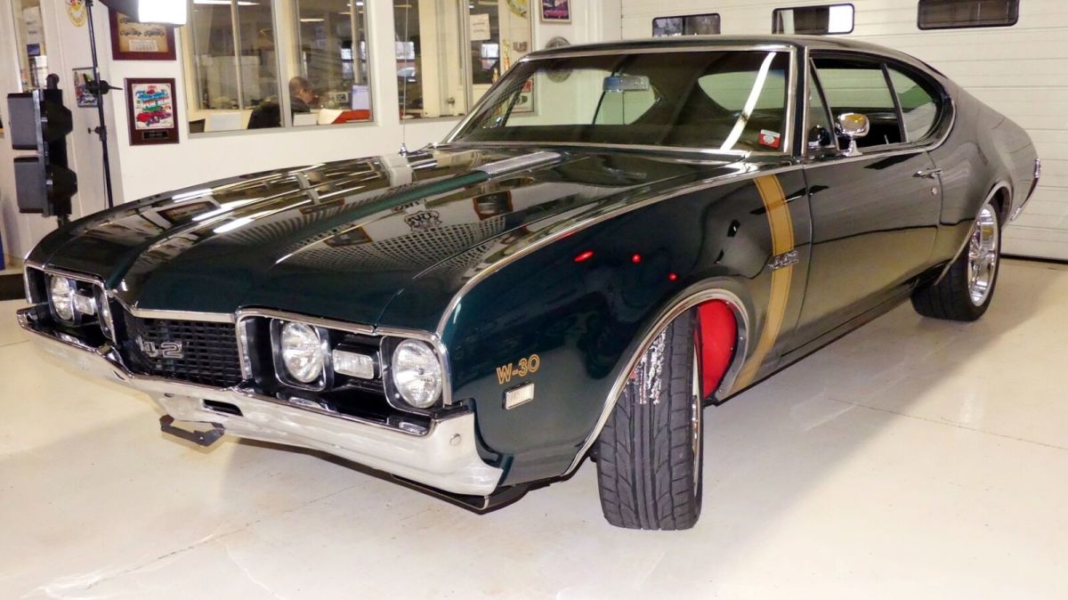 1968 Green Oldsmobile 448 2 DR Hard Top