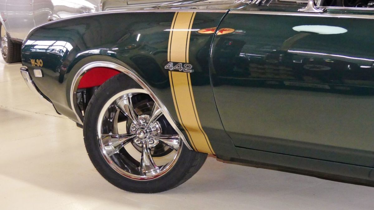 1968 Green Oldsmobile 448 2 DR Hard Top