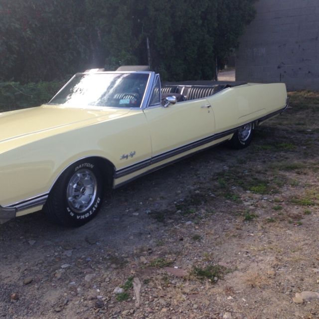 1968 Yellow Oldsmobile Ninety-Eight Convertible