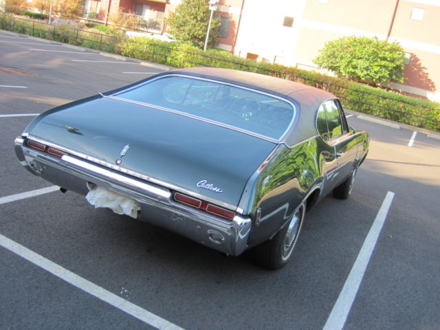 1968 Green Oldsmobile Cutlass Coupe