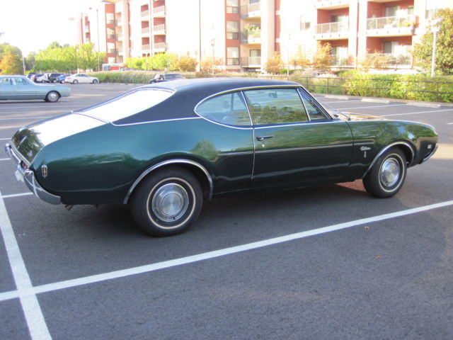 1968 Green Oldsmobile Cutlass Coupe