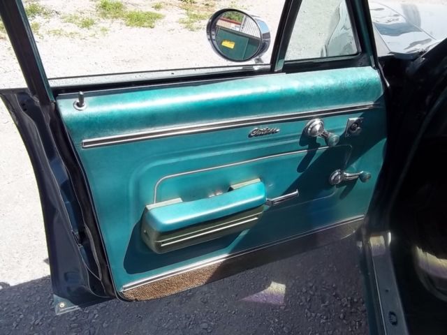 1968 Blue Oldsmobile Cutlass