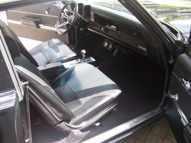 1968 Black Oldsmobile 442 Holiday Coupe