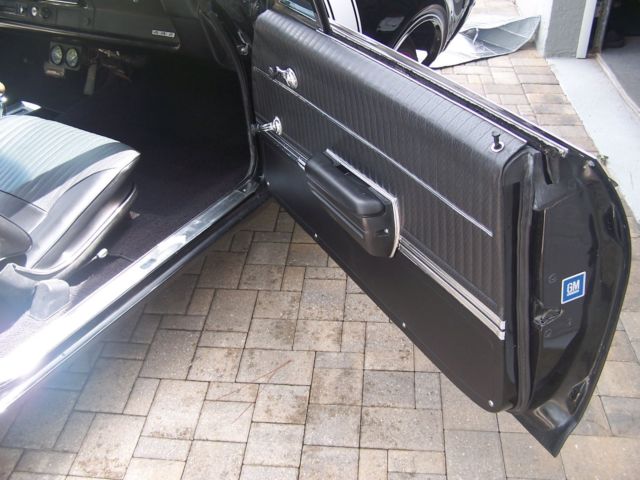 1968 Black Oldsmobile 442 Holiday Coupe