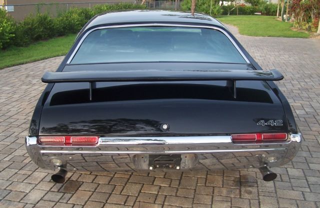1968 Black Oldsmobile 442 Holiday Coupe