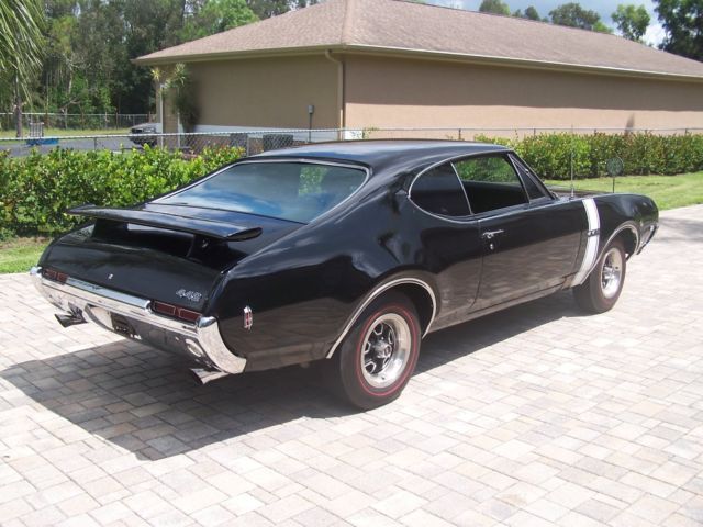 1968 Black Oldsmobile 442 Holiday Coupe