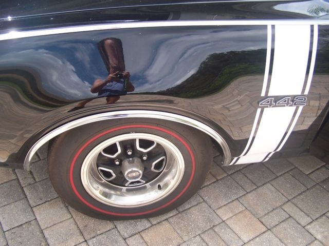 1968 Black Oldsmobile 442 Holiday Coupe